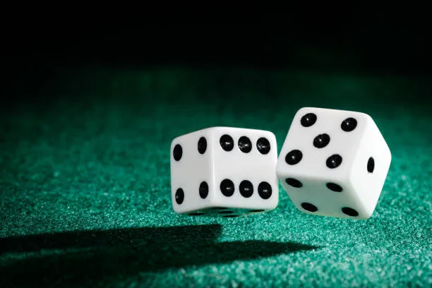 Juego de casino móvil en pantalla de smartphone